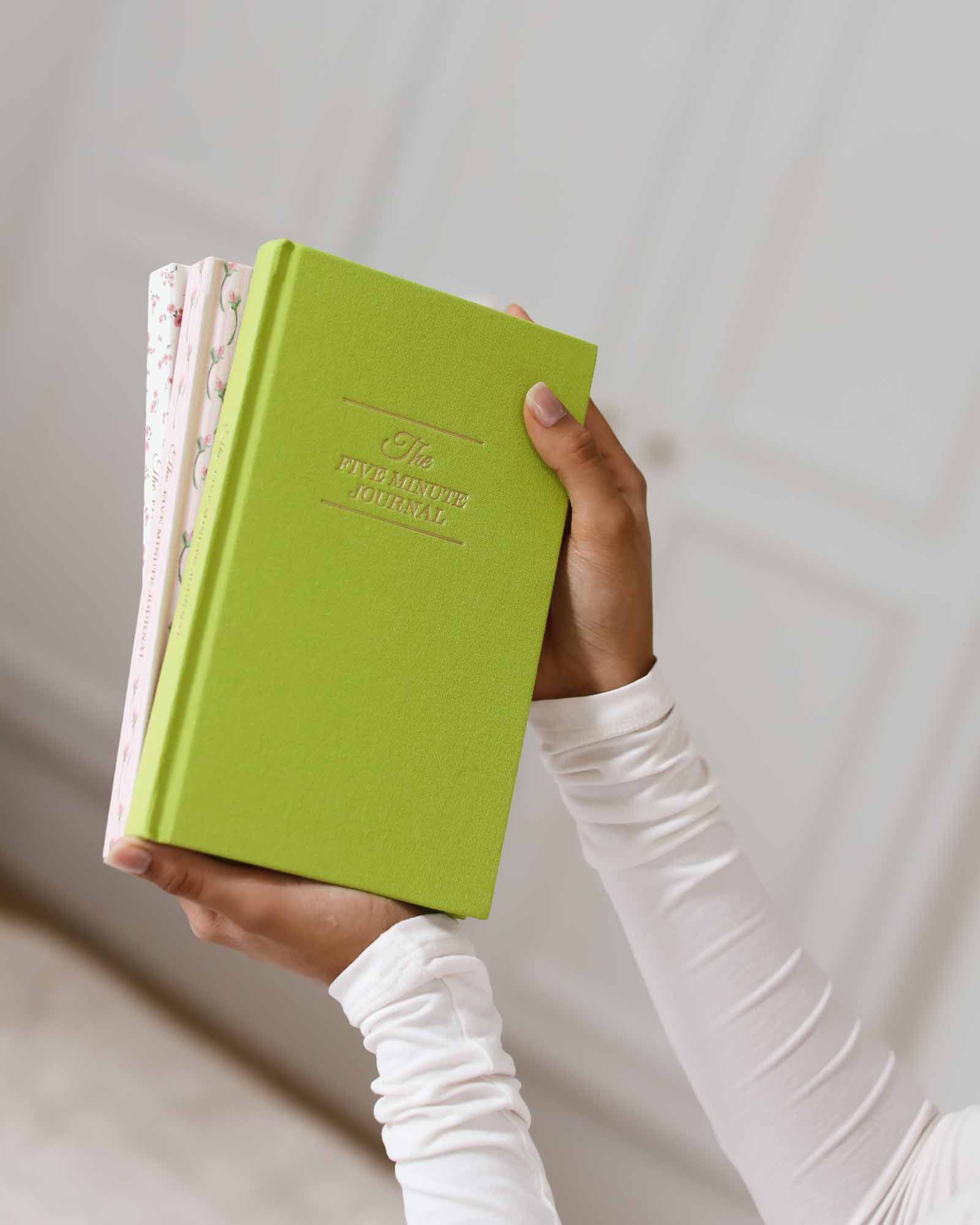 The Five Minute Journal Apple Green - Daily Guided Gratitude-Dagboek-DutchMills